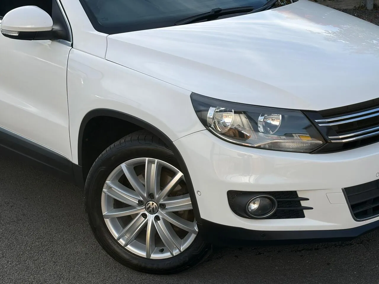 Volkswagen Tiguan 2012 photo 2