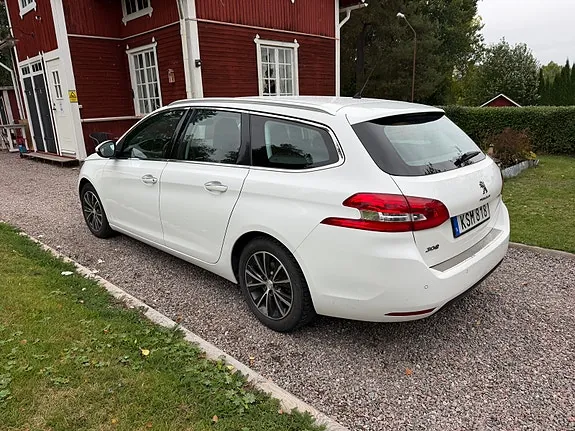Peugeot 308 Sw 2015 photo 2