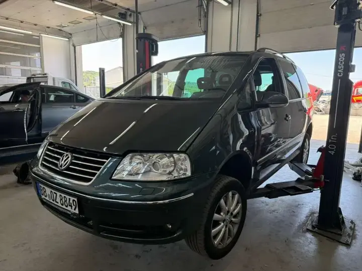 Volkswagen Sharan 2006 photo 2