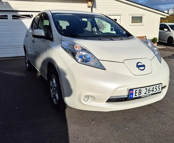 Nissan Leaf 2014 photo 2