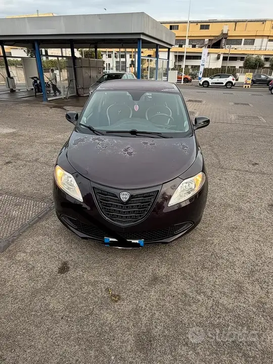 Lancia Ypsilon 2015 photo 2