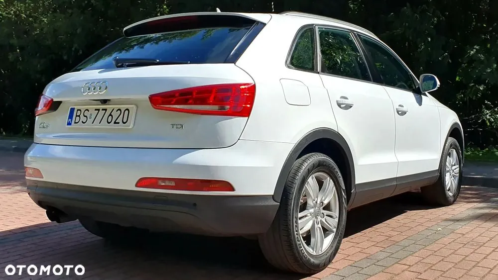 Audi Q3 2012 photo 2
