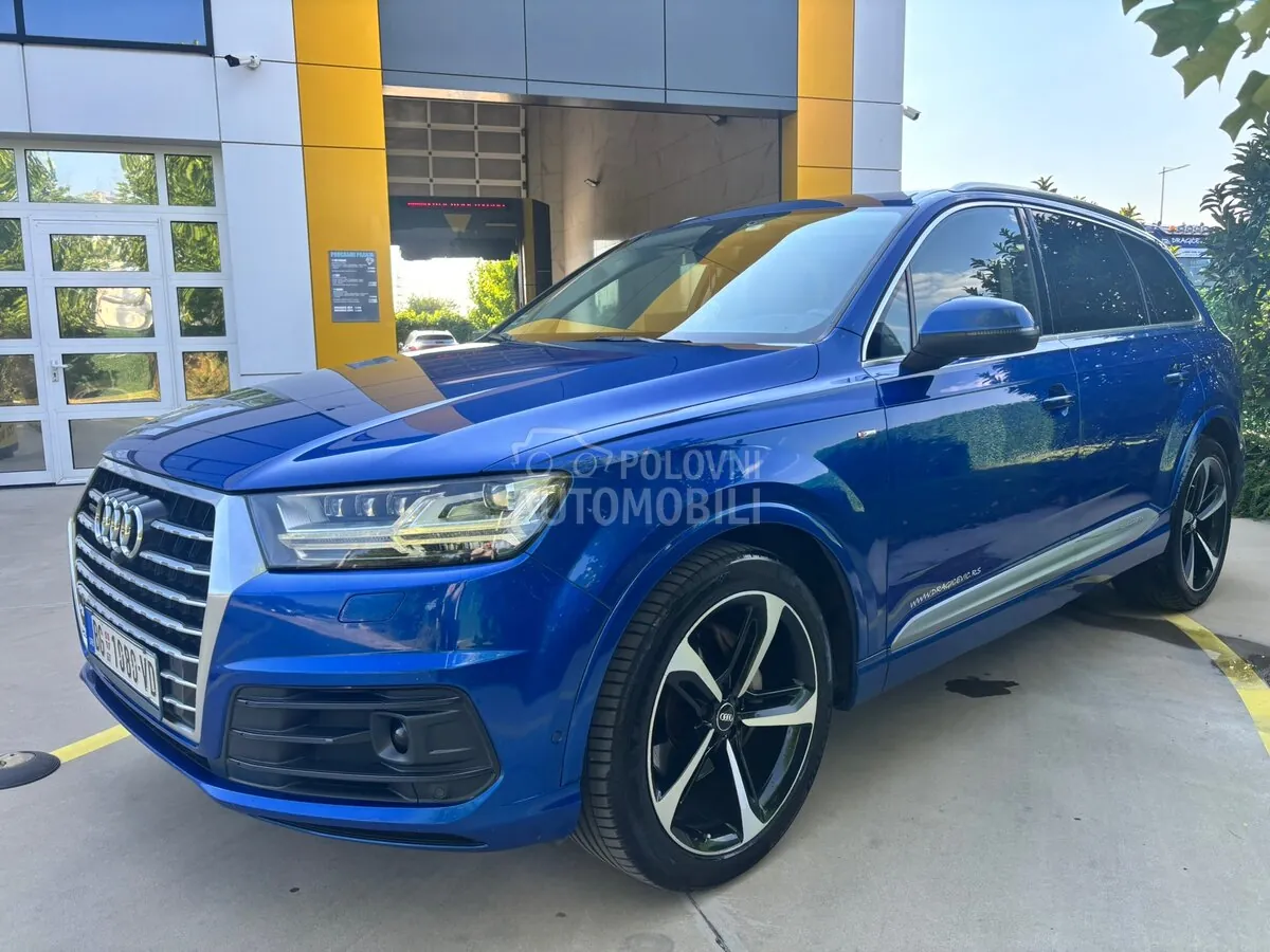 Audi Q7 2017 photo 2