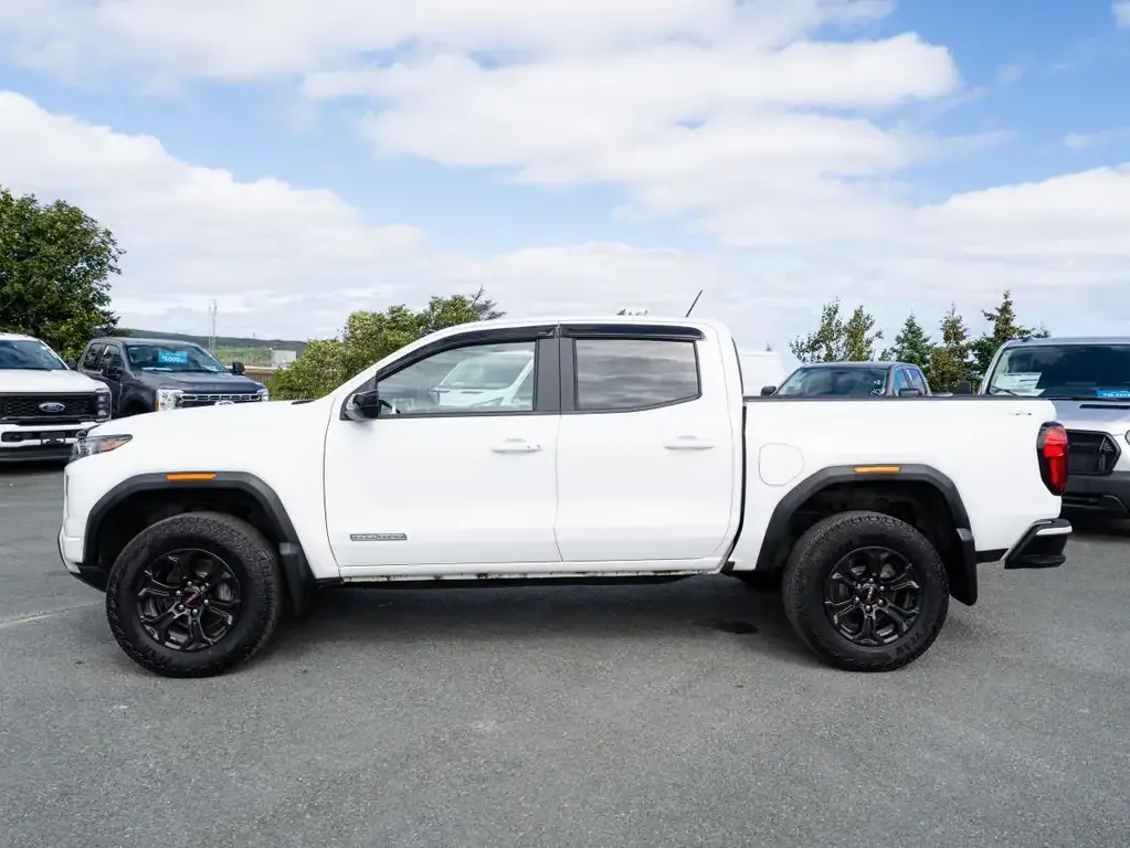 GMC Canyon 2024 photo 3
