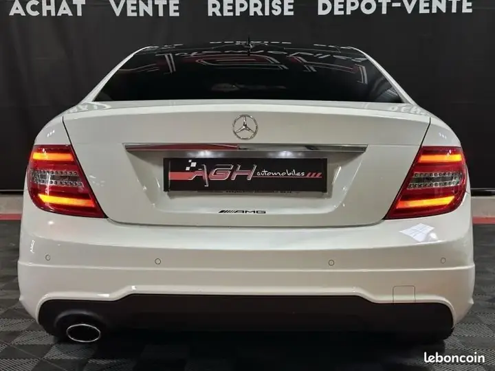 Mercedes-Benz C-Class 2011 photo 5