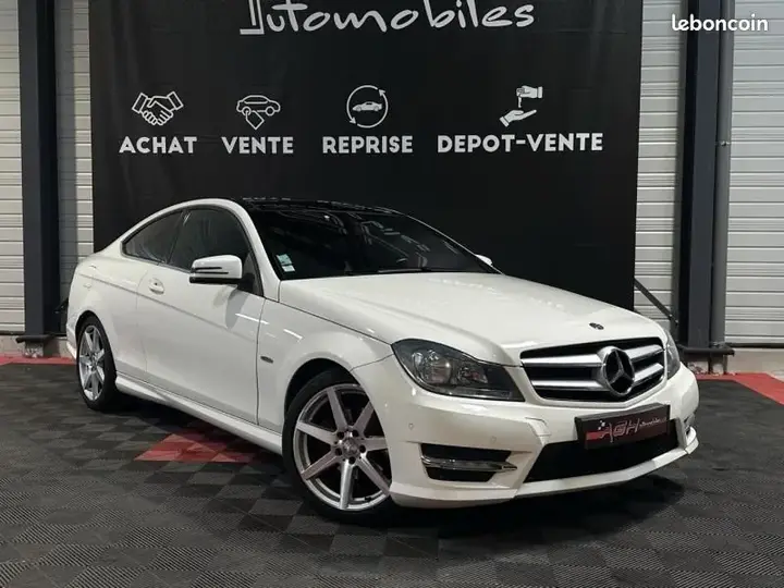 Mercedes-Benz C-Class 2011 photo 2