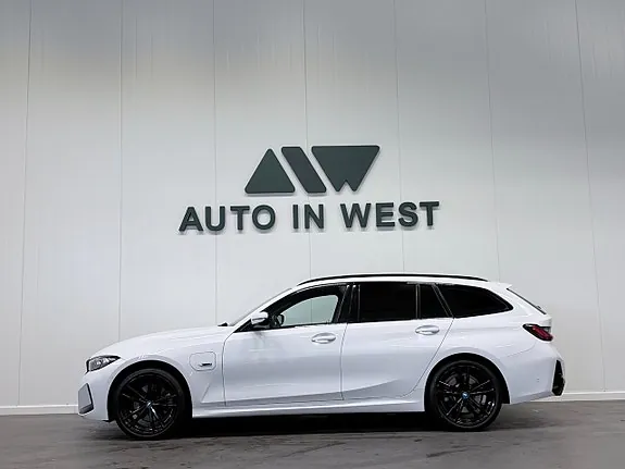 BMW 330E 2023 photo 3