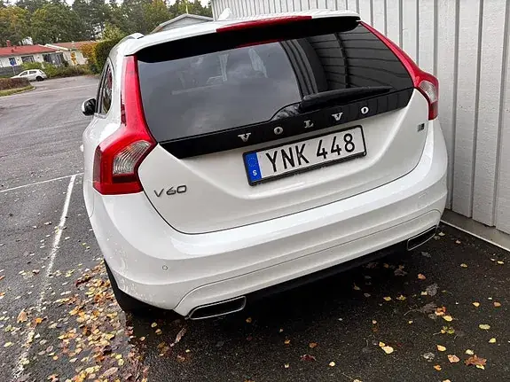 Volvo V60 2018 photo 2