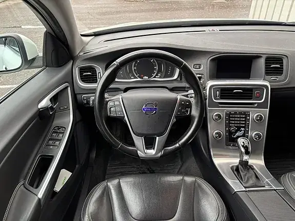 Volvo V60 2018 photo 4