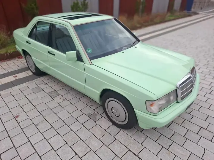 Mercedes-Benz 190
