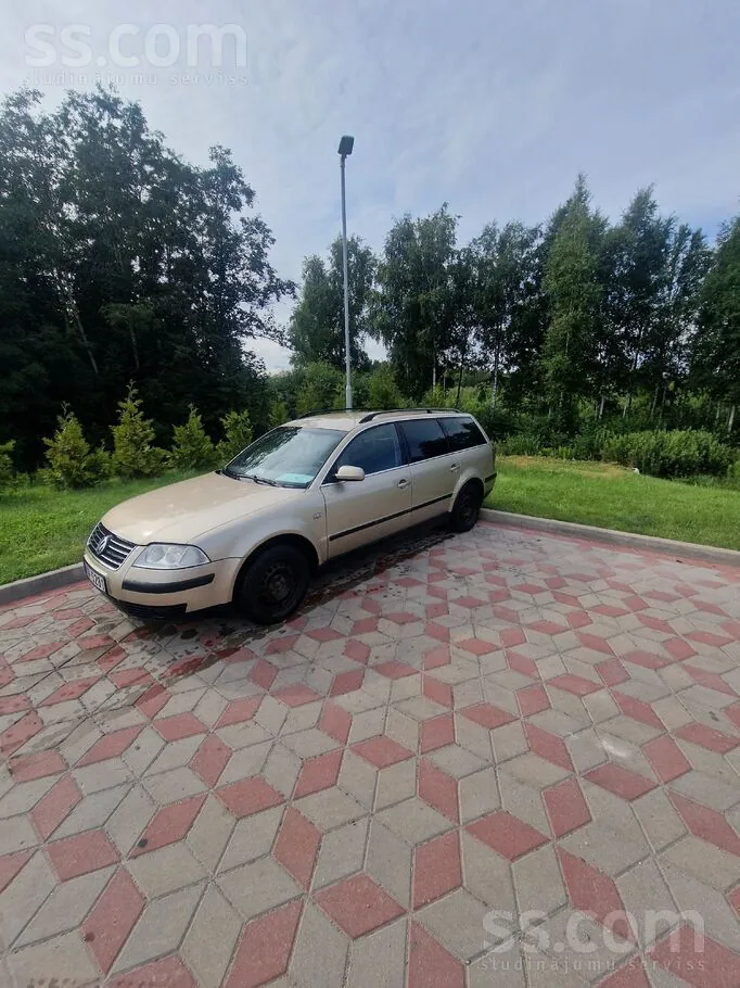 Volkswagen Passat 2003 photo 3