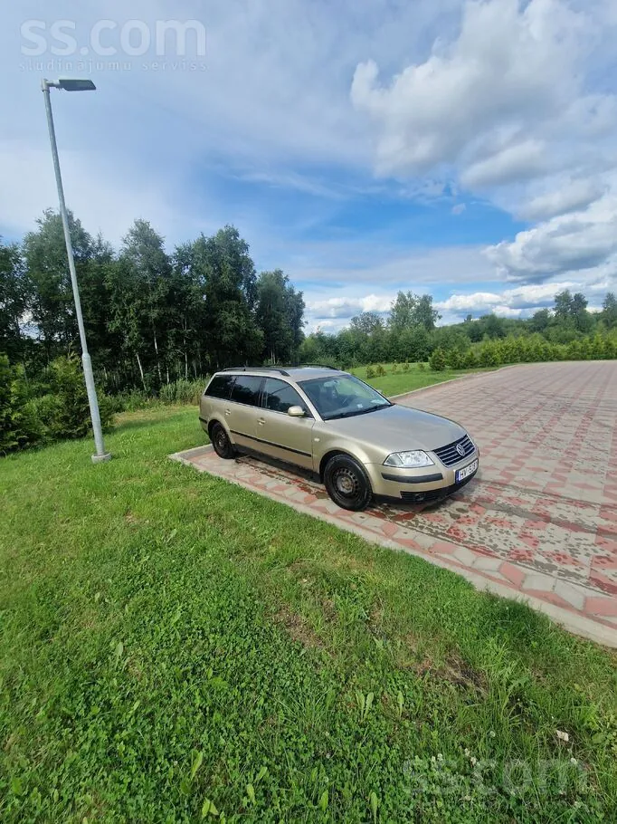 Volkswagen Passat 2003 photo 2