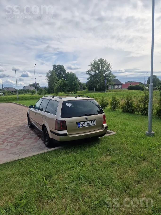Volkswagen Passat 2003 photo 5