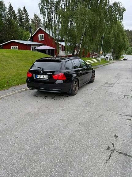 BMW 320D 2012 photo 2