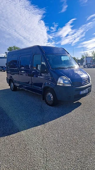 Nissan Interstar 2008 photo 3