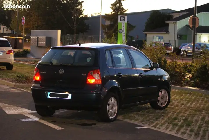 Volkswagen Polo 2001 photo 2