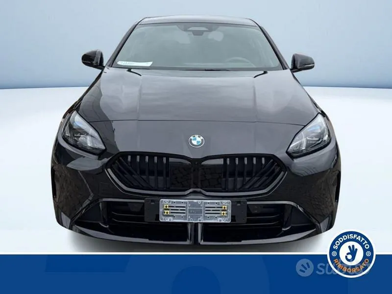 BMW 1 Series 2025 photo 3