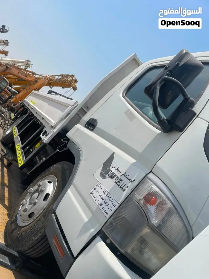 Mitsubishi Canter 2024 photo 3