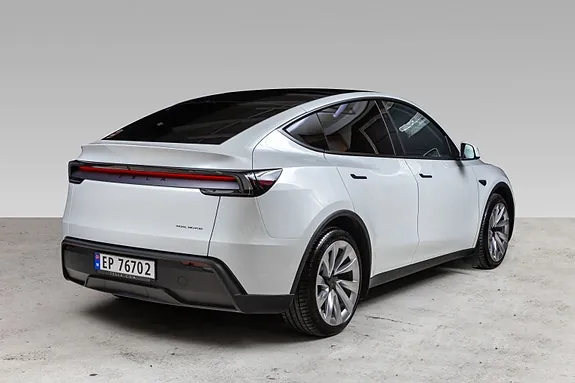 Tesla Model Y 2025 photo 3
