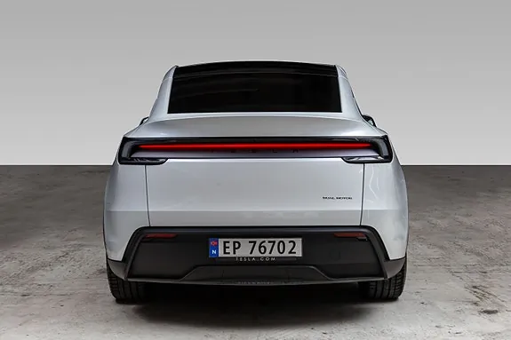 Tesla Model Y 2025 photo 4