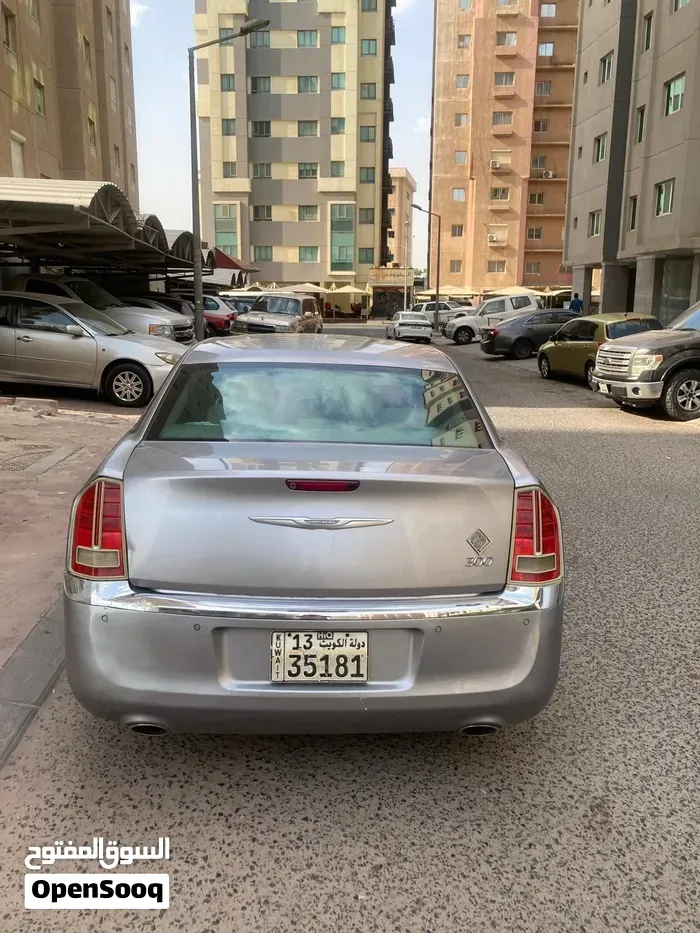 Chrysler 300 2014 photo 2