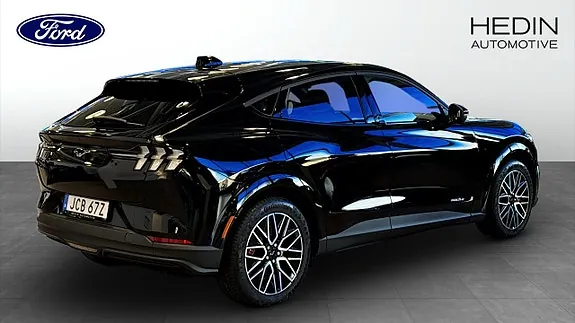 Ford Mustang Mach-E 2025 photo 2