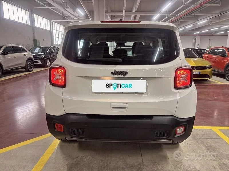 Jeep Renegade 2023 photo 4