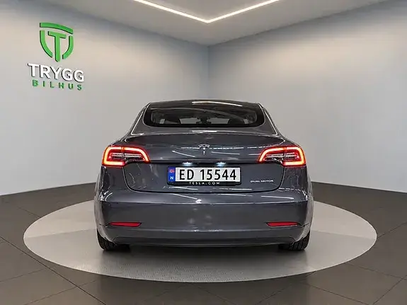 Tesla Model 3 2021 photo 4