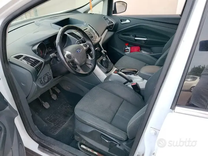 Ford C-Max 2011 photo 4