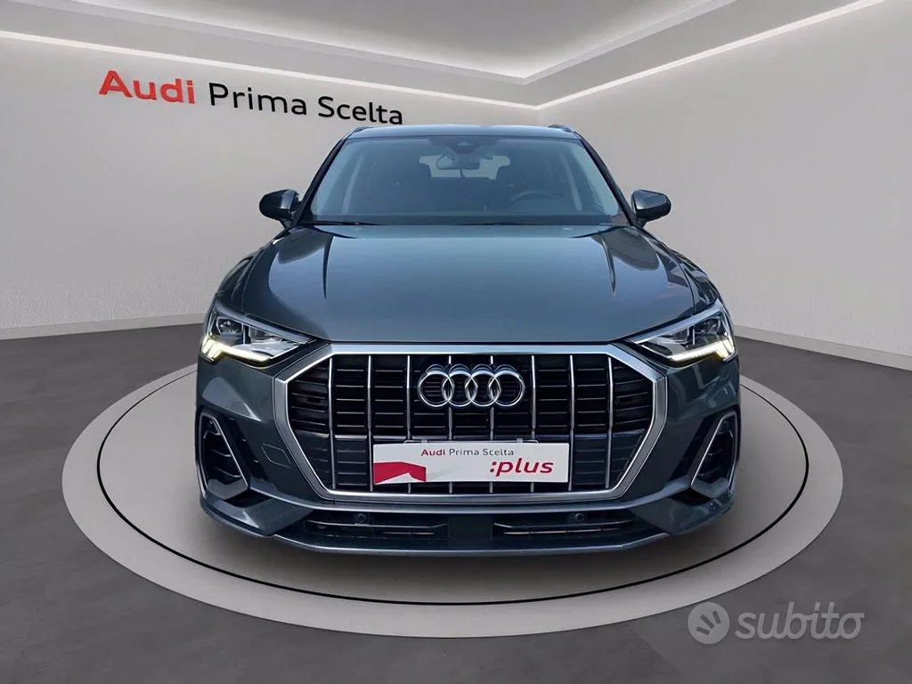 Audi Q3 2021 photo 2