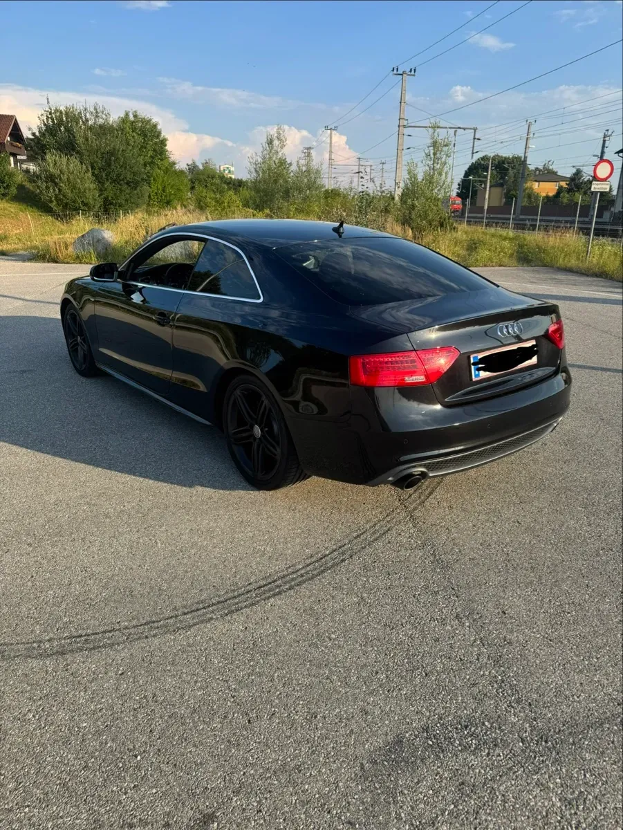 Audi A5 2011 photo 3