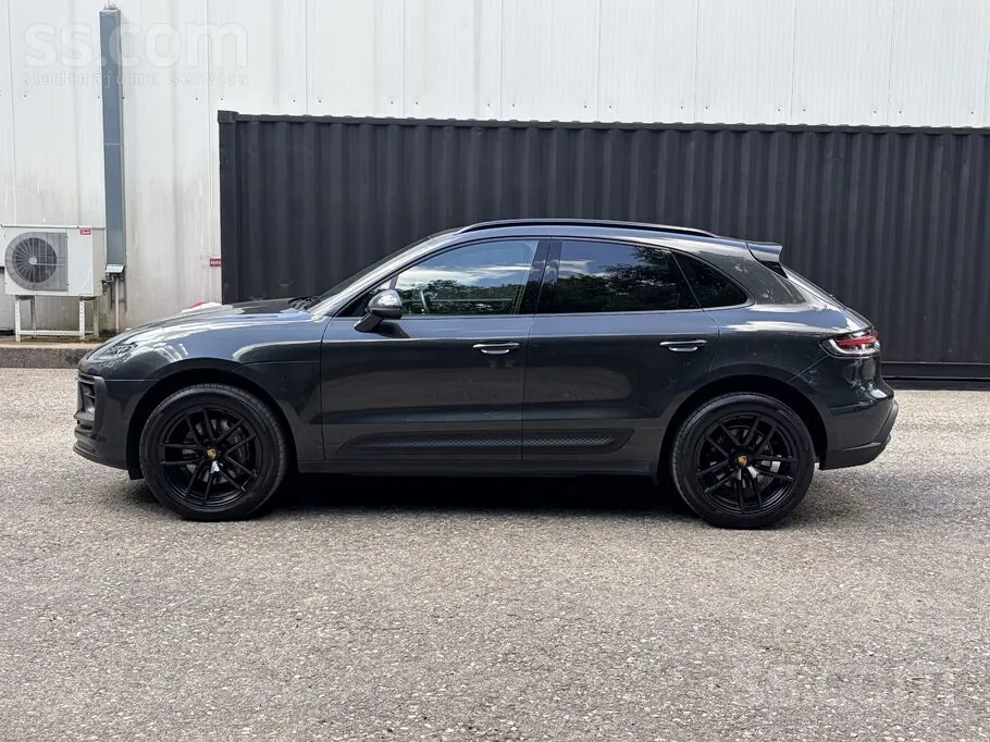 Porsche Macan 2022 photo 2
