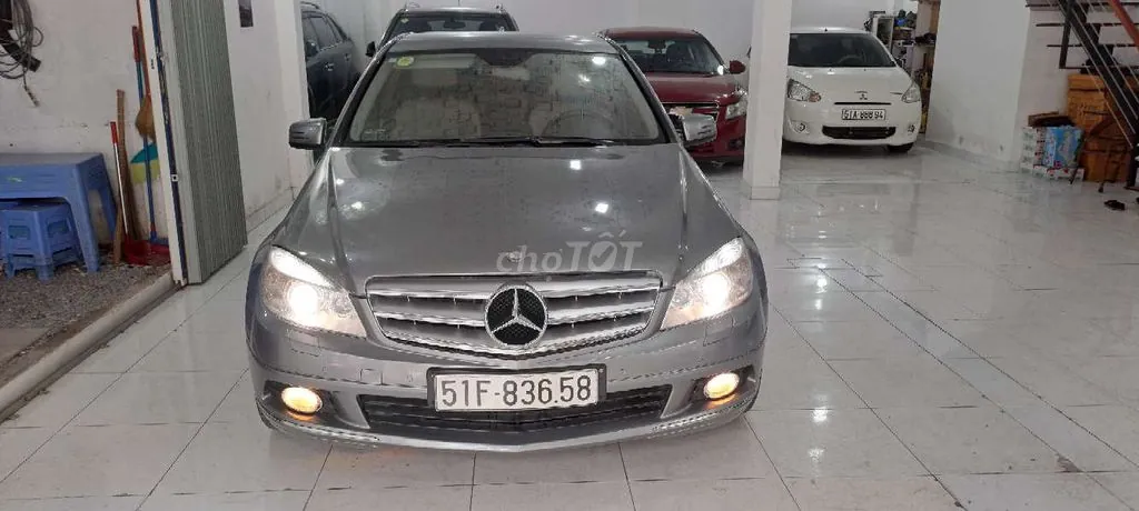 Mercedes-Benz C-Class 2009 photo 2