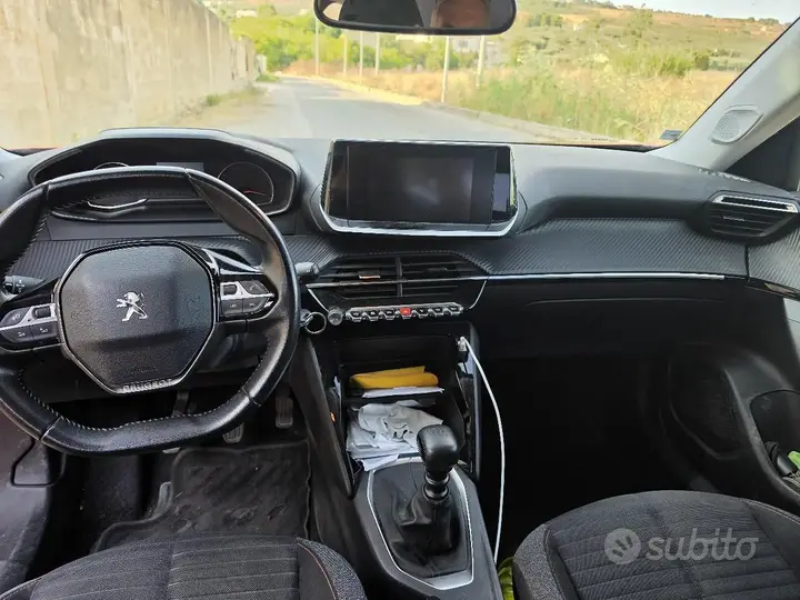 Peugeot 2008 2020 photo 5
