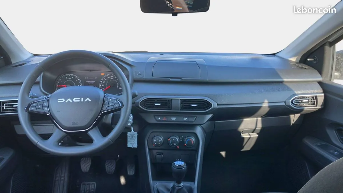 Dacia Sandero 2023 photo 3