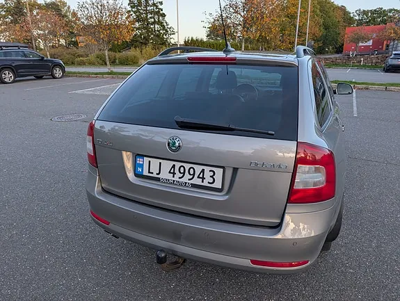 Skoda Octavia 2013 photo 4