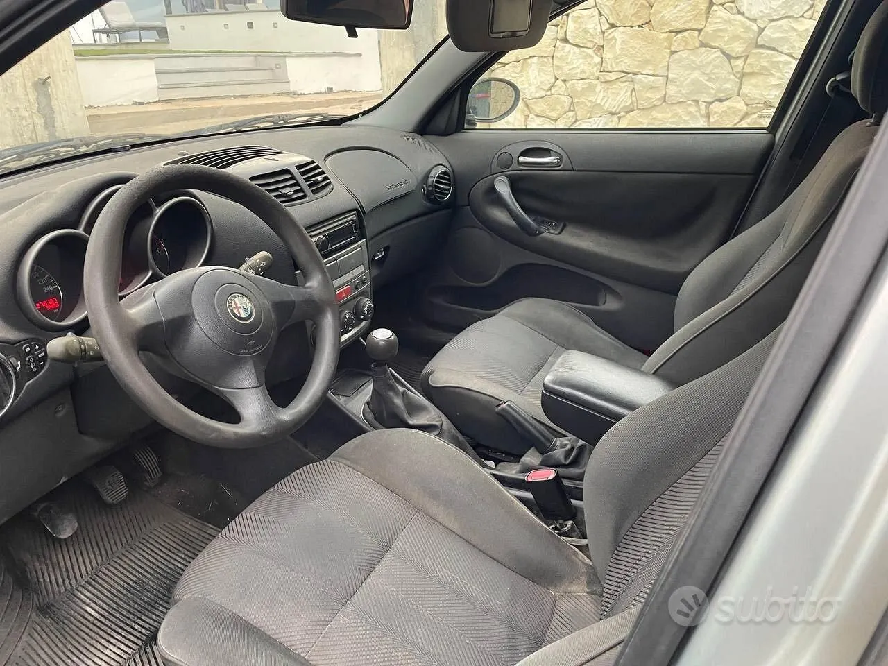 Alfa Romeo 147 2004 photo 4