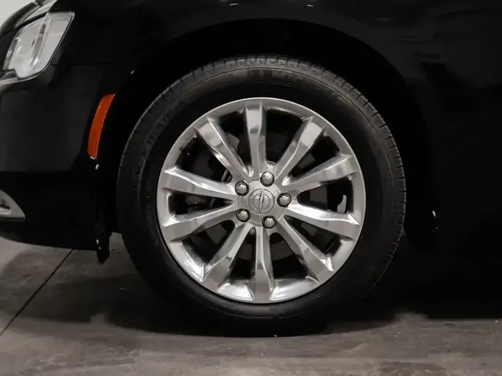 Chrysler 300 2020 photo 5