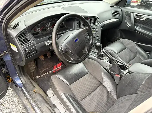 Volvo V70 2004 photo 5