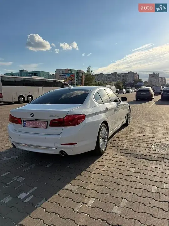 BMW 5 Series 2018 photo 3