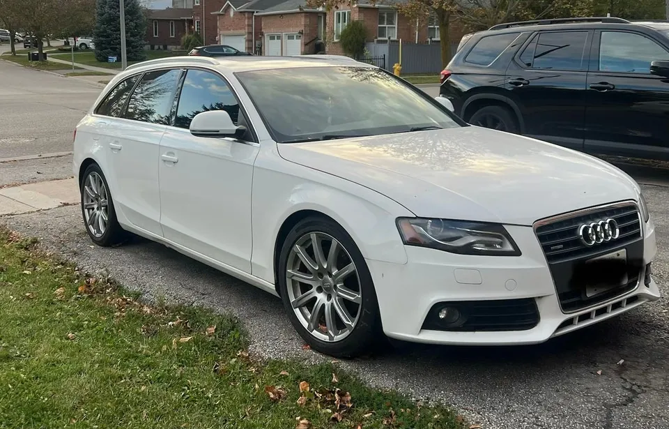 Audi A4 2009 photo 2