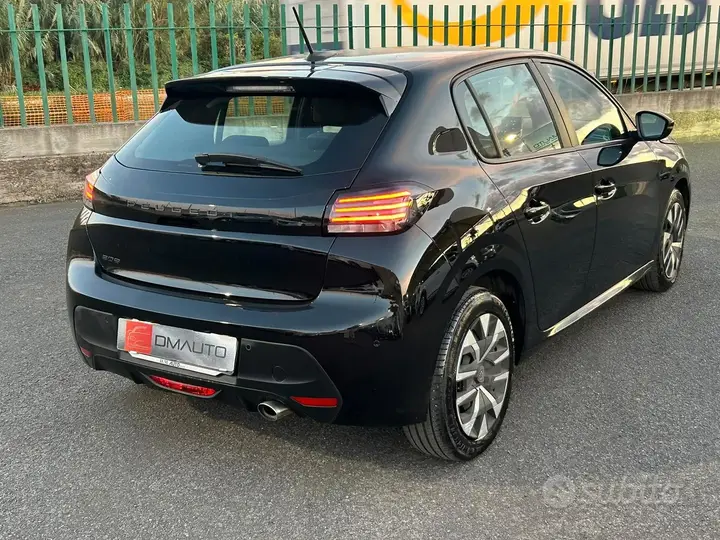 Peugeot 208 2024 photo 5