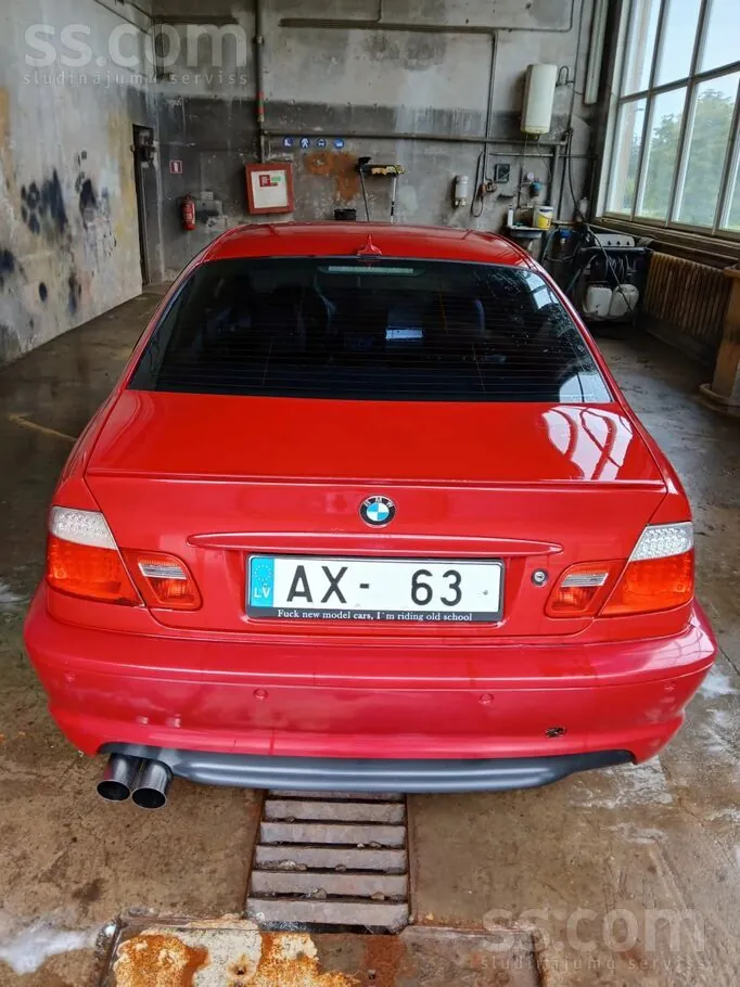BMW 330 2003 photo 2