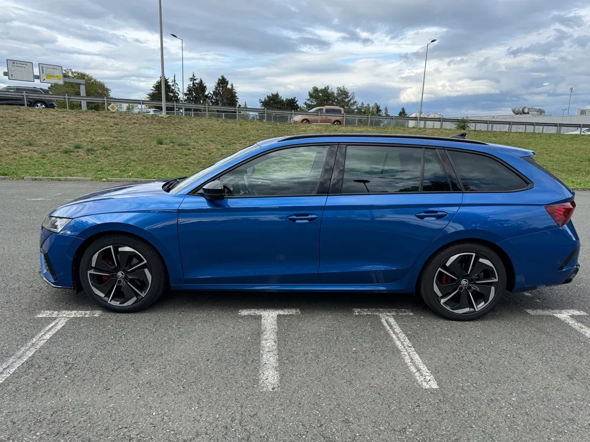 Skoda Octavia 2021 photo 3