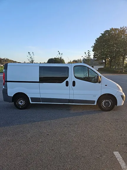 Opel Vivaro 2009 photo 5