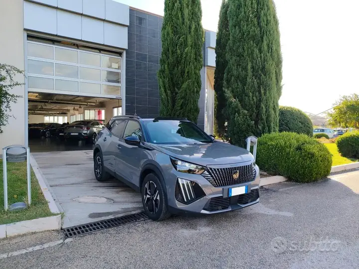 Peugeot 2008 2024 photo 3
