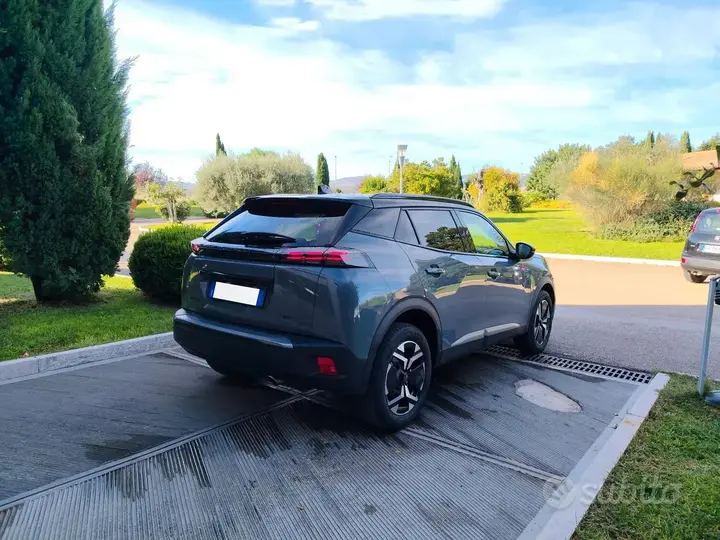 Peugeot 2008 2024 photo 4