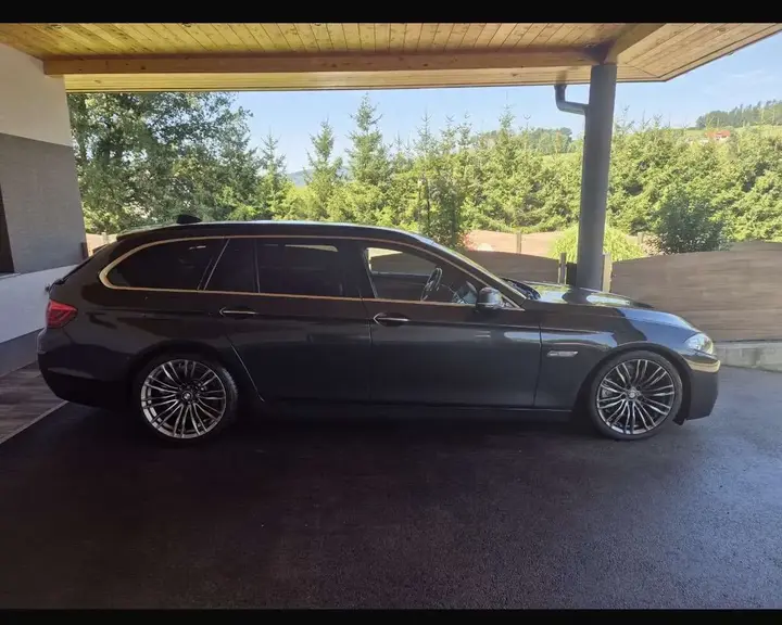 BMW 5 Series 2016 photo 2