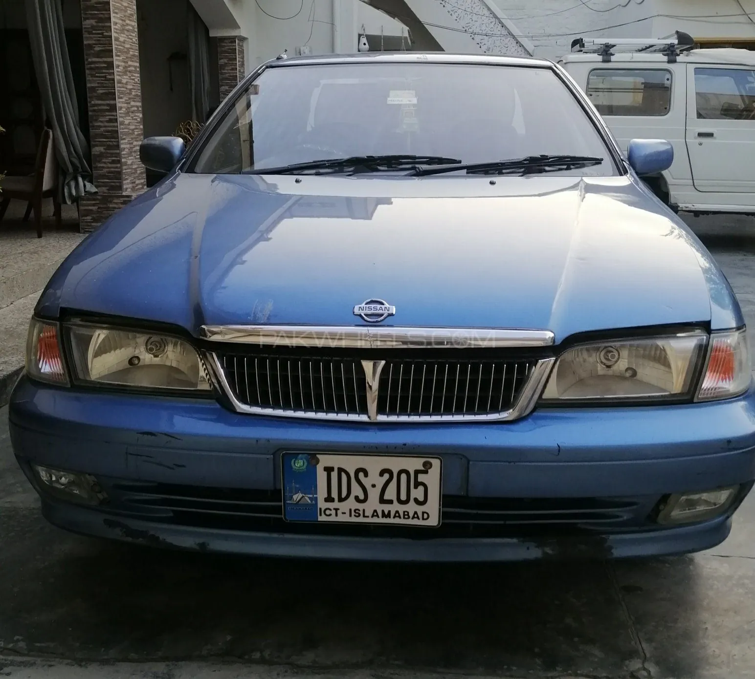 Nissan Sunny