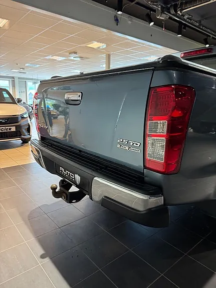 Isuzu D-Max 2014 photo 4
